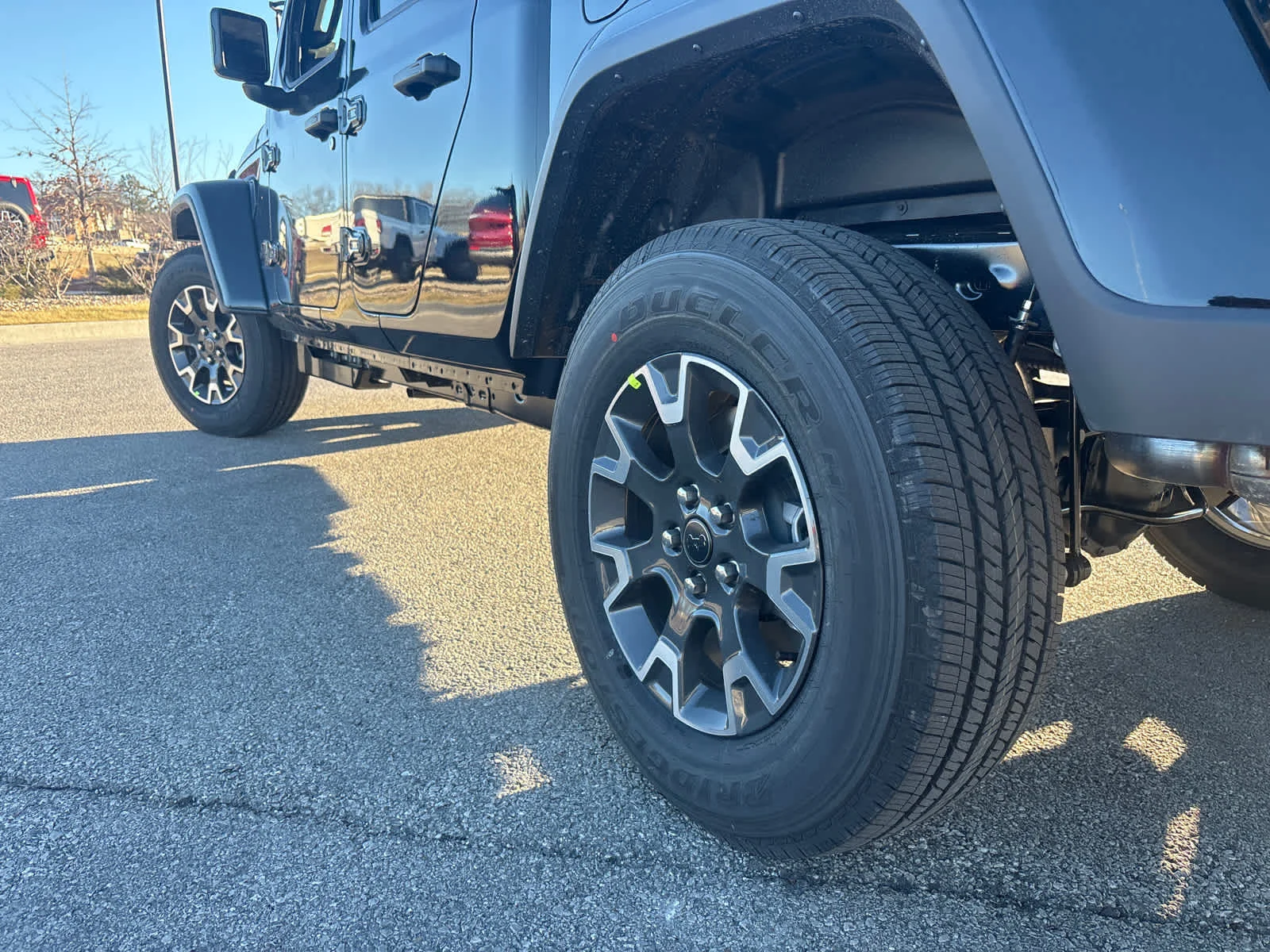 New 2026 Black Clear-Coat Exterior Paint Jeep Sahara image 6