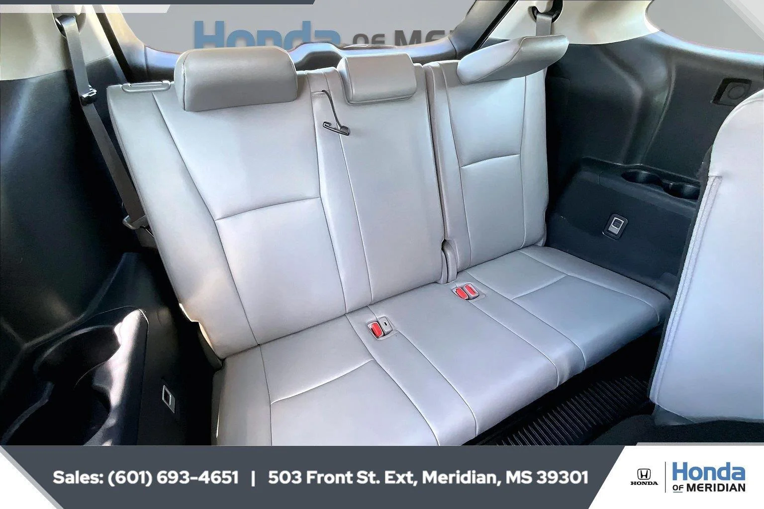Used 2021 Magnetic Gray Metallic Toyota XLE image 21
