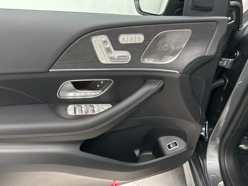 Used 2026 Gray Mercedes-Benz GLE 350 image 11
