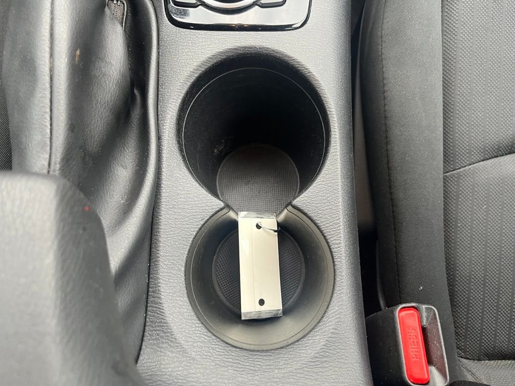 Used 2015 Red Mazda i Sport image 14