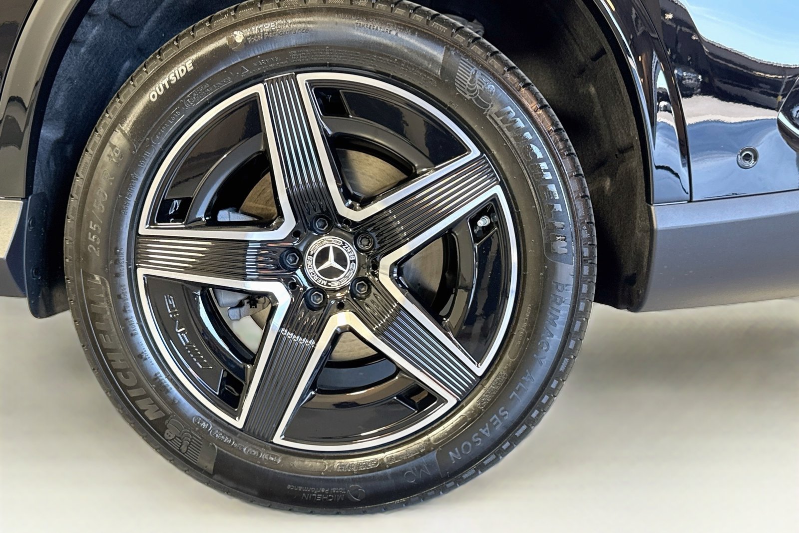 New 2026 Black Mercedes-Benz GLC 300 image 29