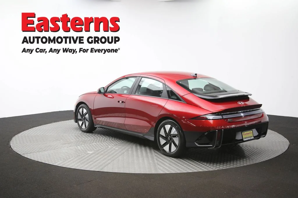 Used 2024 Red Hyundai SE image 65