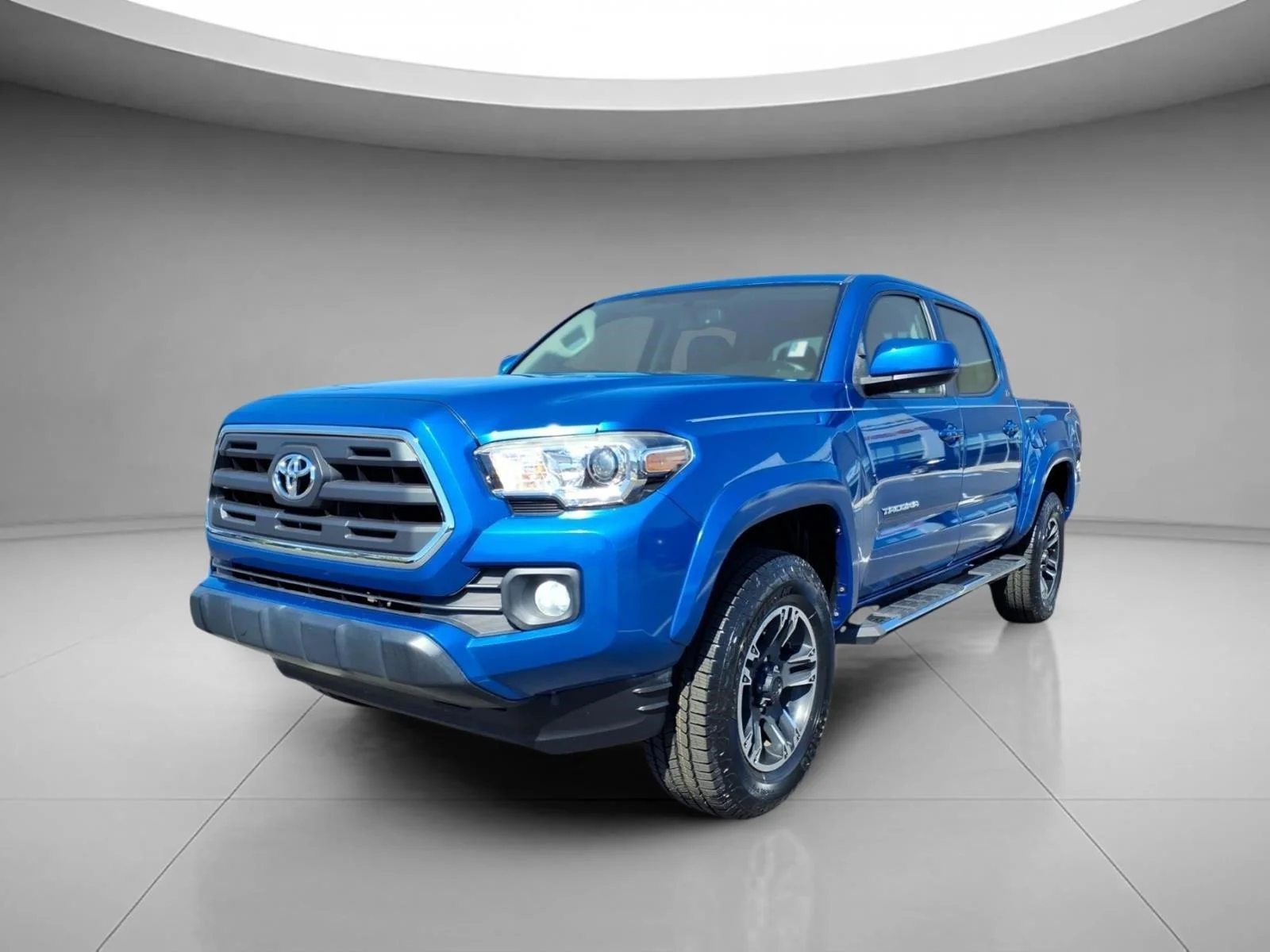 Used 2017 Blazing Blue Pearl Toyota SR5 image 1
