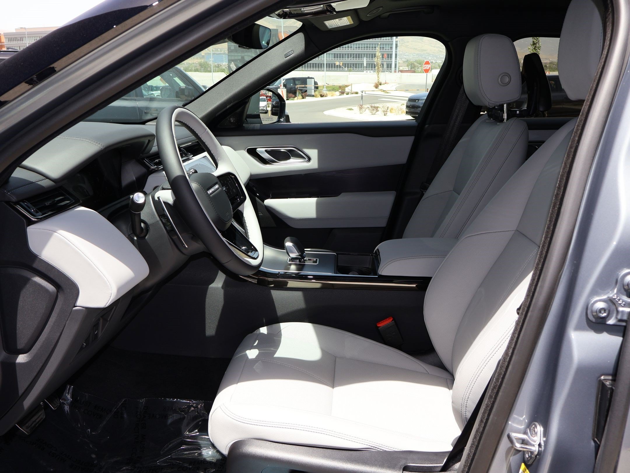 New 2026 Zadar Grey LAND ROVER Belgravia Edition image 13