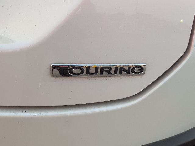 Used 2025 Platinum White Pearl Honda Touring image 11