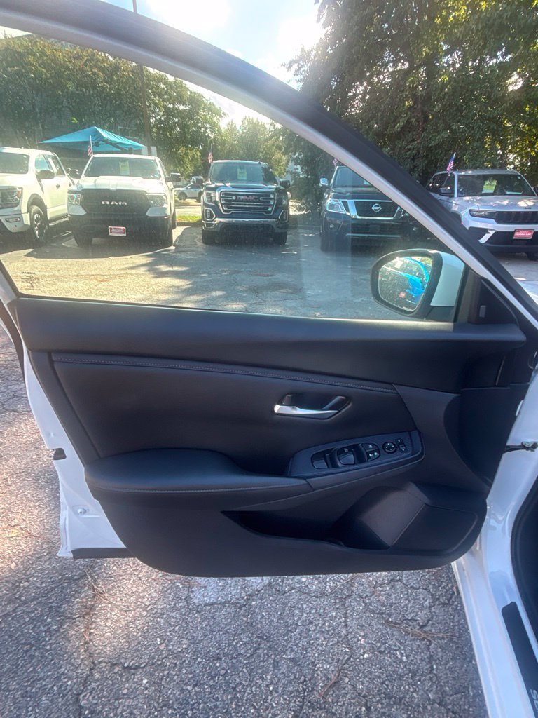 Used 2024 White Nissan SV image 22