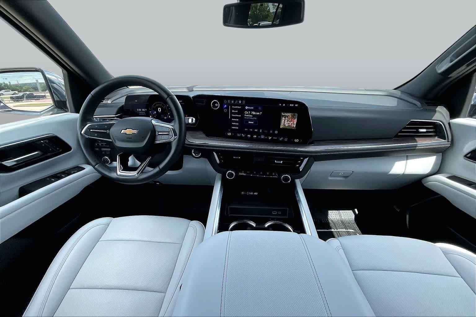 2025 Chevrolet Tahoe Premier - Photo 15
