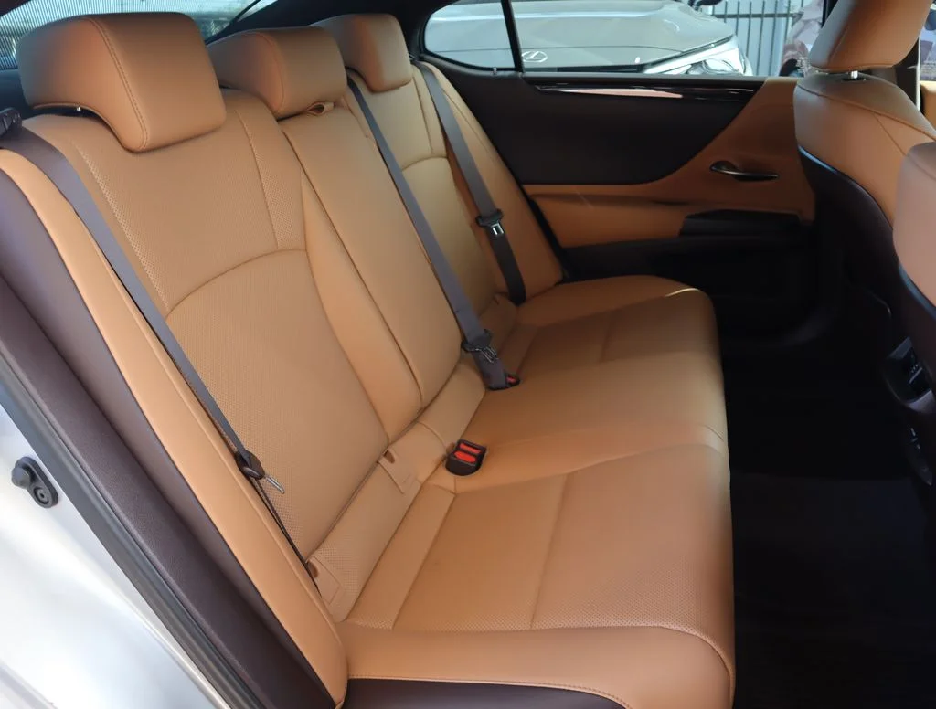 Used 2021 Silver Lexus 350 image 26