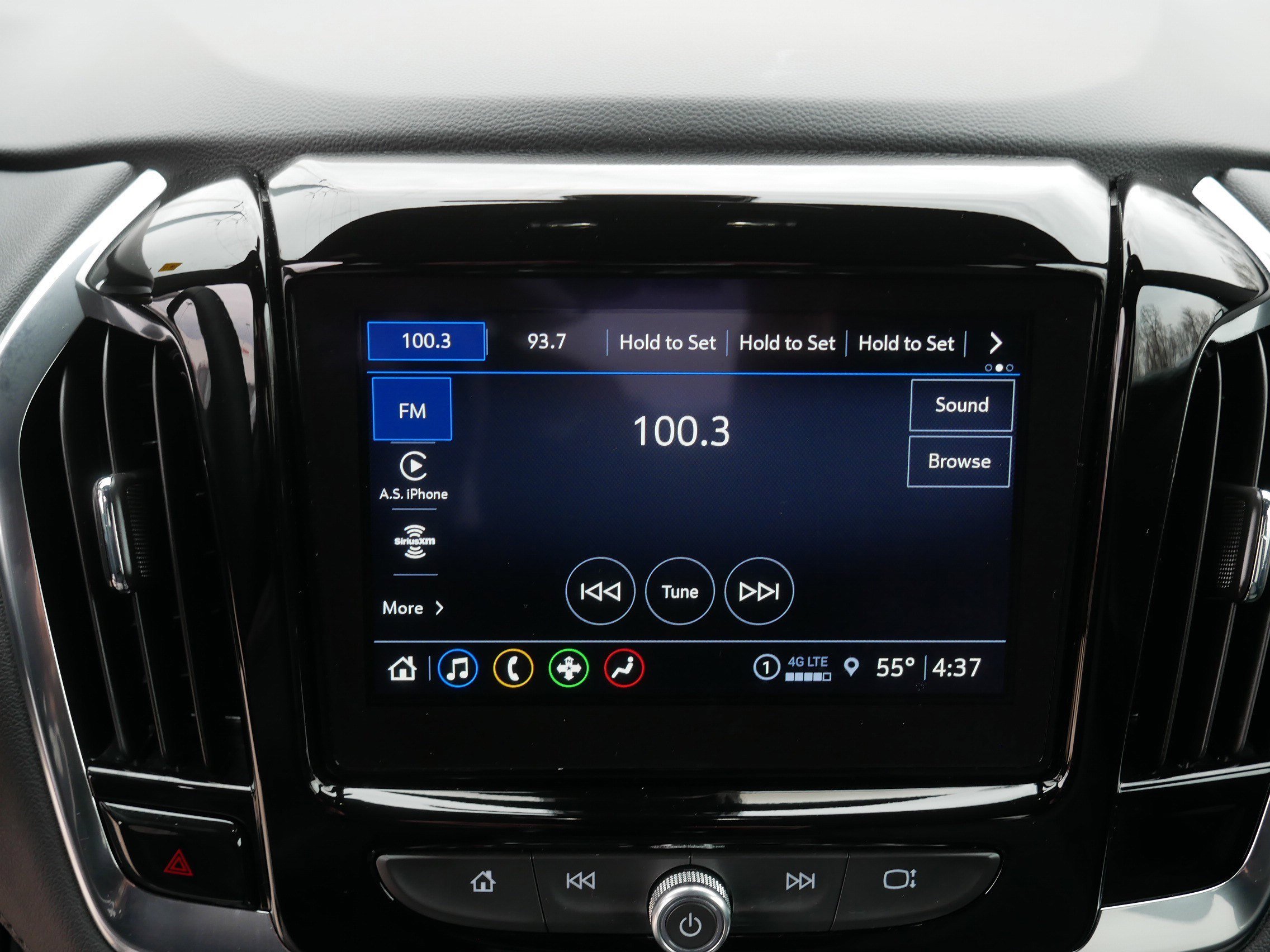 Used 2023 Summit White Chevrolet LT Cloth image 22