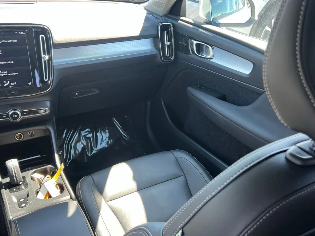 2021 Volvo XC40 Momentum - Photo 18