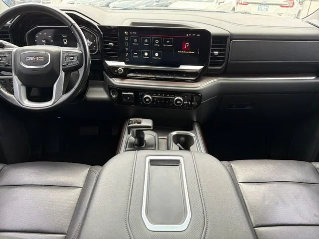 Used 2022 Onyx Black GMC SLT image 9