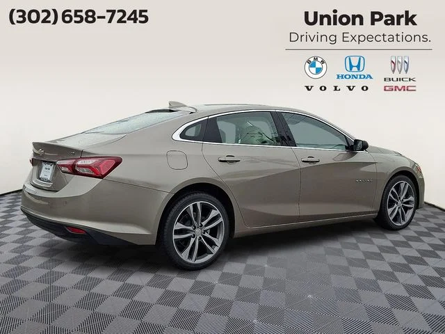 Used 2024 Mineral Gray Metallic Chevrolet LT image 4