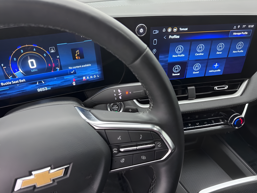 Used 2025 Lakeshore Blue Chevrolet LT image 11