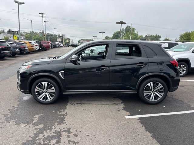 Used 2024 Black Mitsubishi 2.0 SE image 3