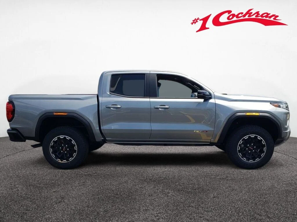 2026 GMC Canyon AT4 - Photo 9