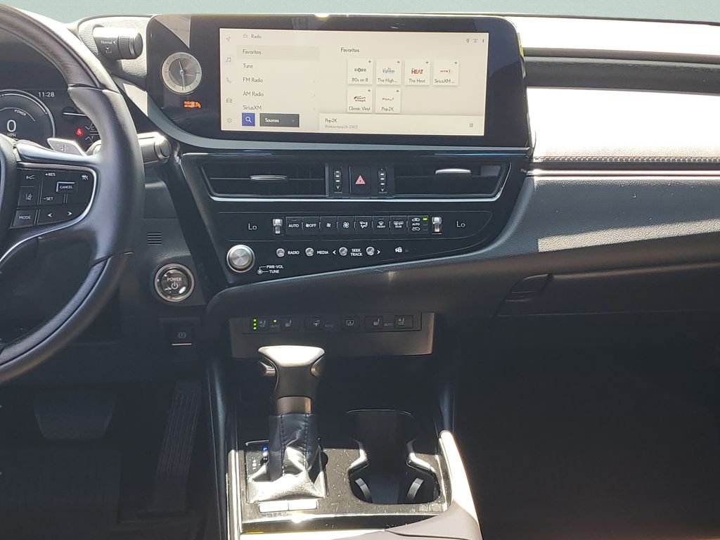 2024 Lexus ES Hybrid 300h Ultra Luxury - Photo 14