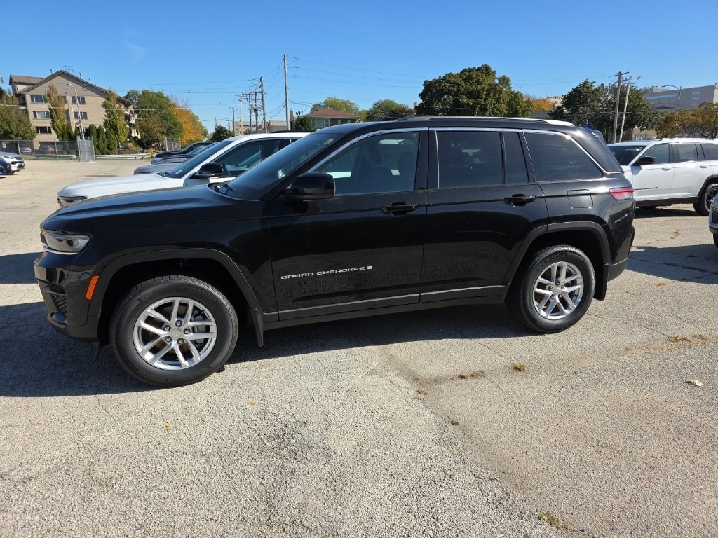 2025 Toyota RAV4 Laredo X photo 4