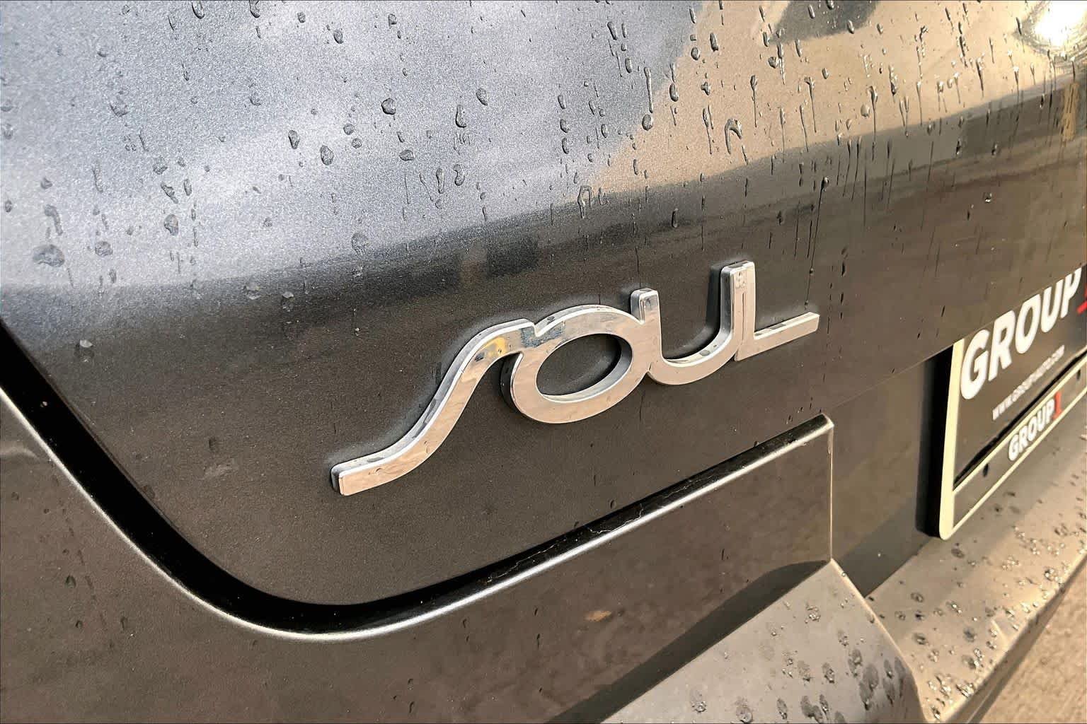 Used 2020 GREY Kia LX image 30