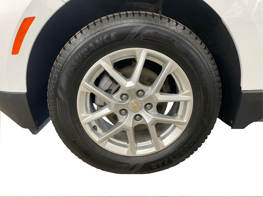 Used 2022 White Chevrolet LT image 5