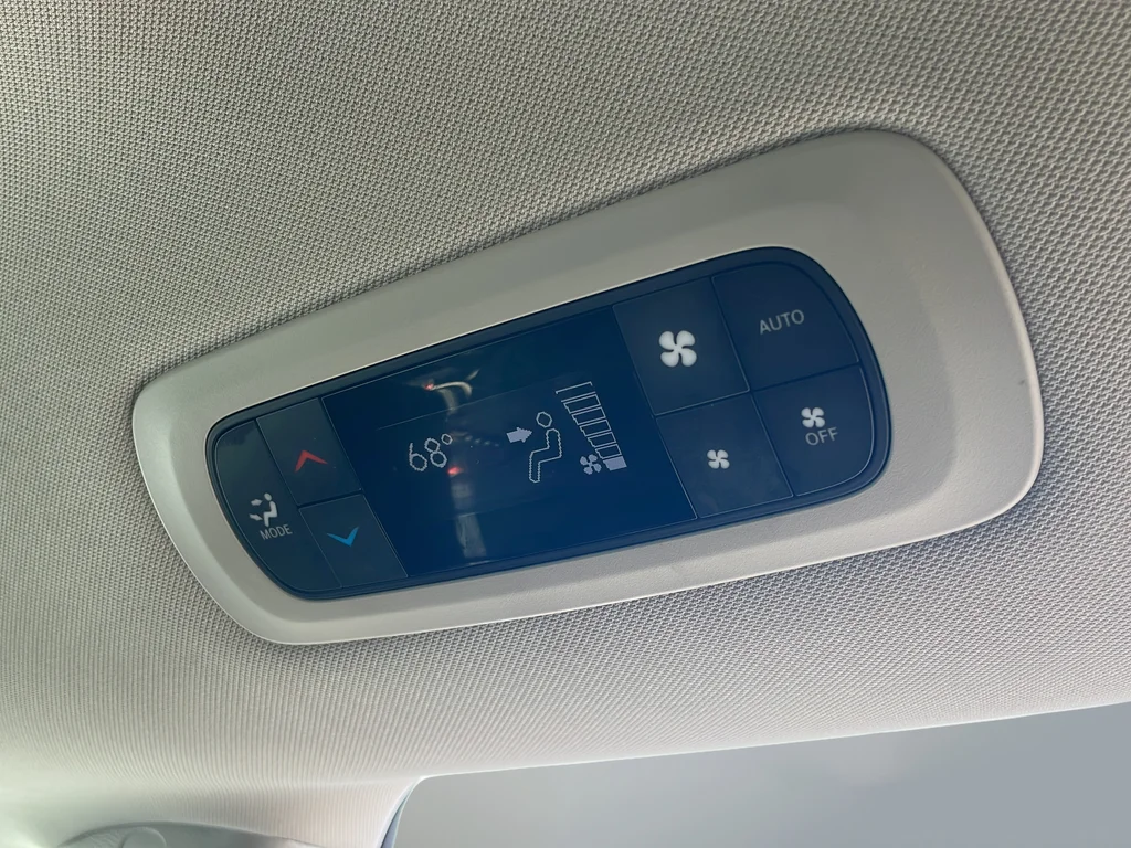 Used 2024 Silver Chrysler Touring L image 30