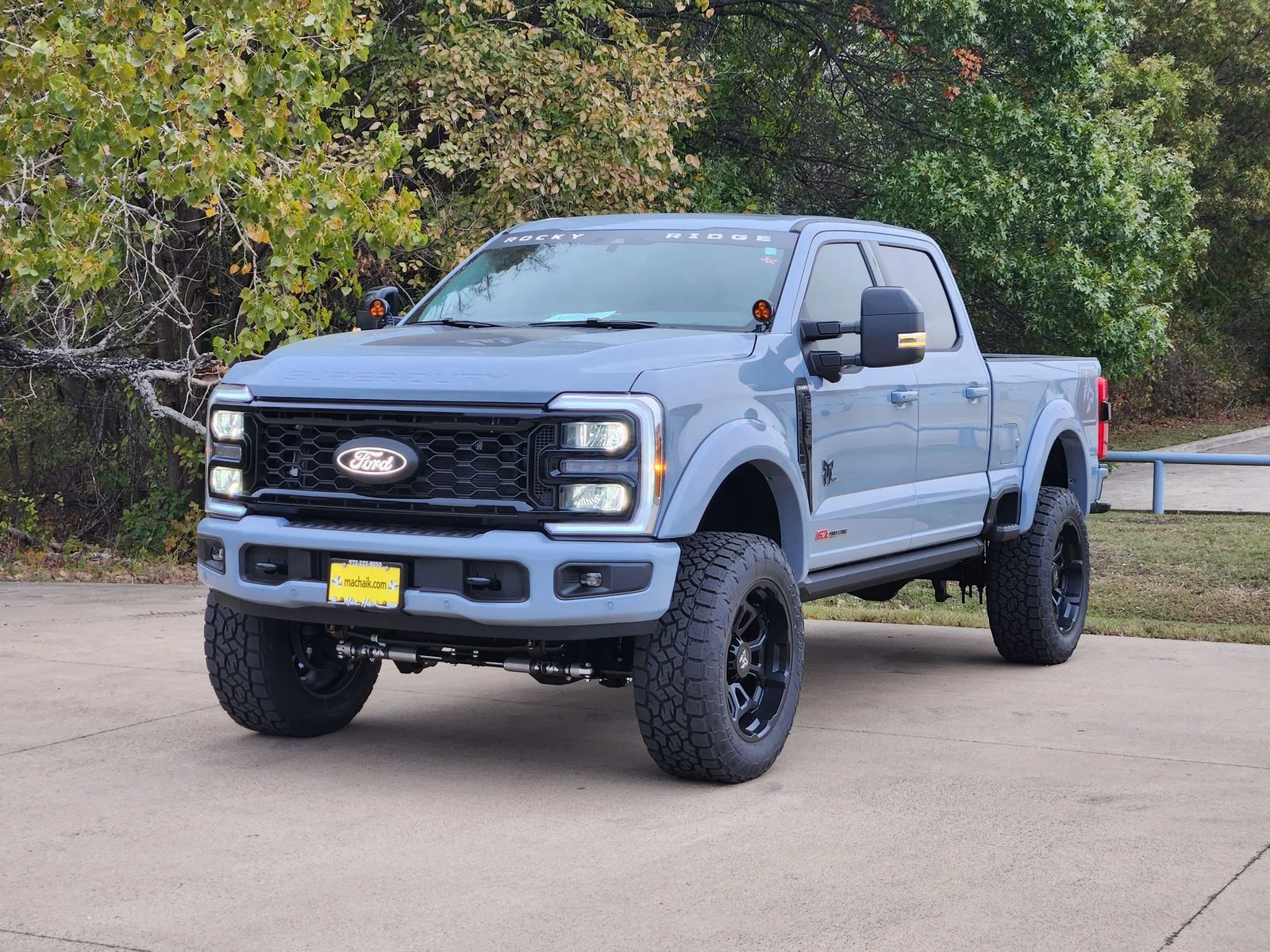 New 2026 Glacier Gray Metallic Tri-Coat Ford F-250® Lariat® image 2