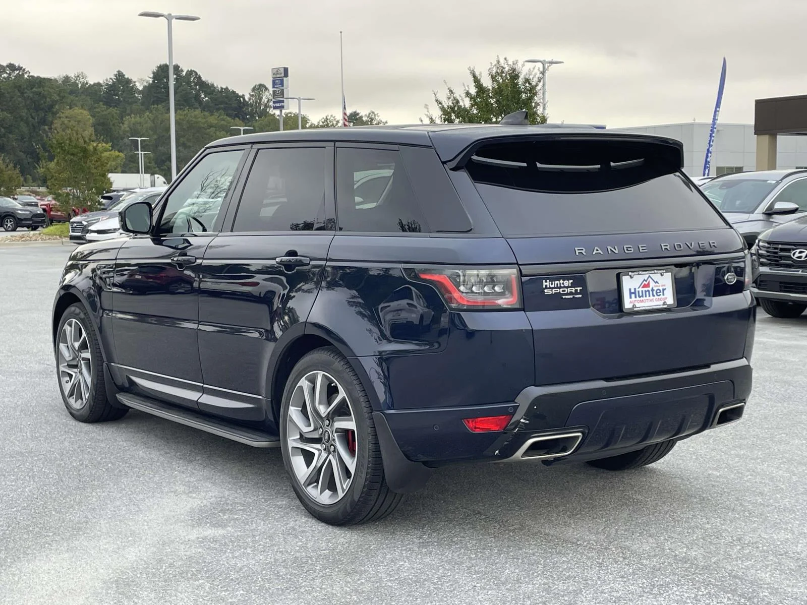 Used 2020 Portofino Blue Metallic Land Rover HSE Dynamic image 26
