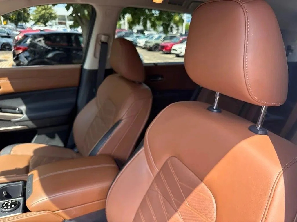 Used 2025 Boulder Gray Nissan Platinum image 18