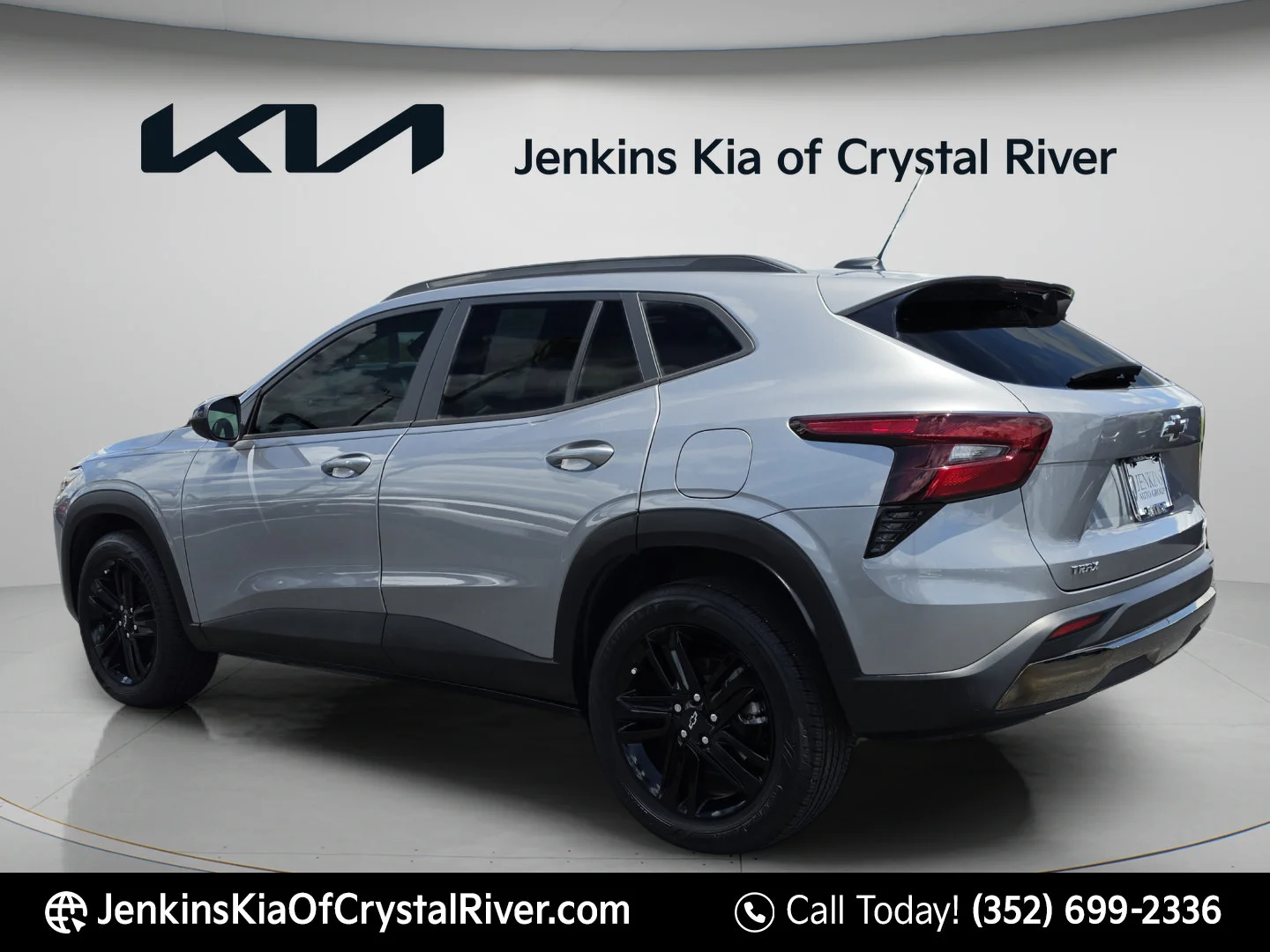 Used 2025 Sterling Gray Metallic Chevrolet ACTIV image 8
