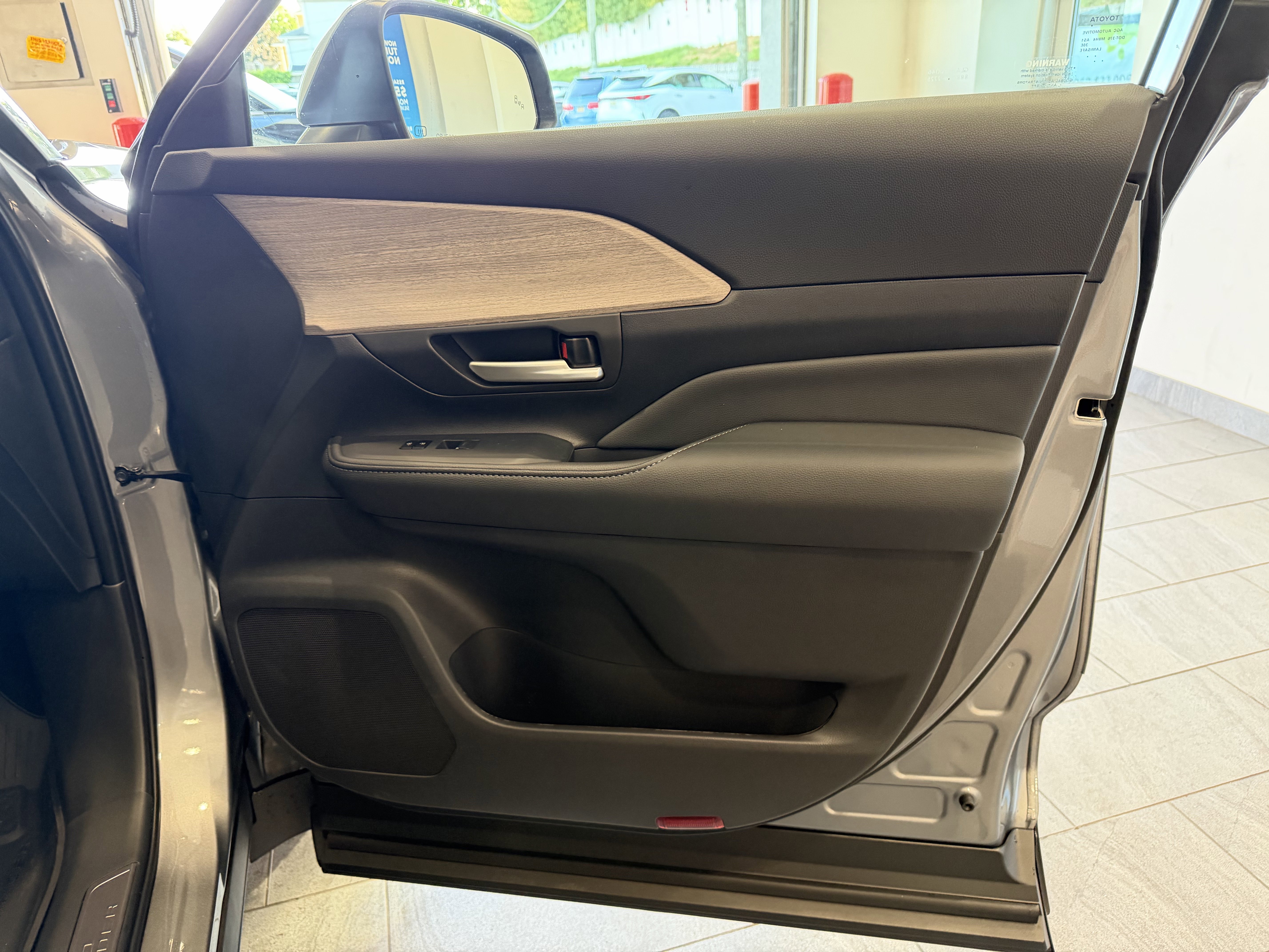 2026 Toyota Grand Highlander Platinum - Photo 28