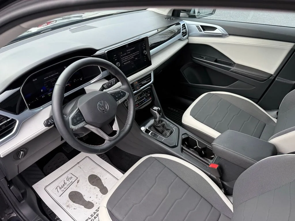 2025 Volkswagen Taos SE - Photo 33