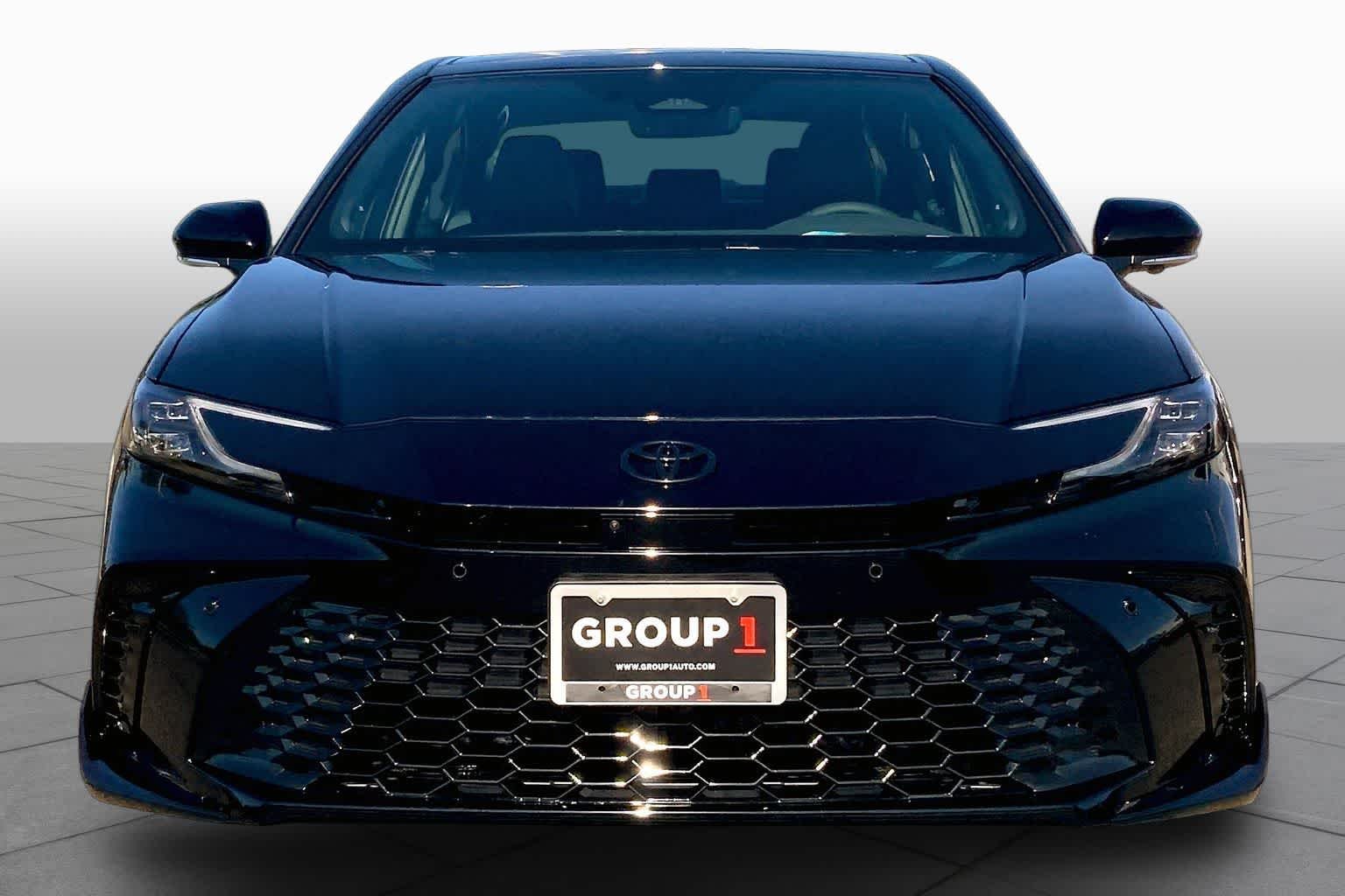 View vehicle photo 3