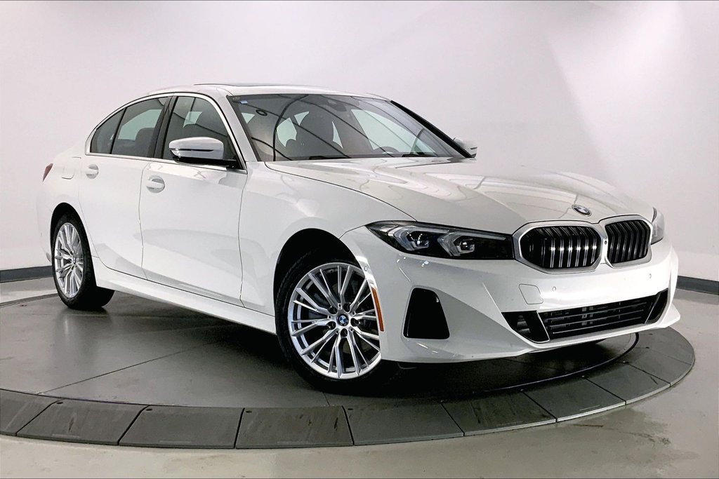 Certified Used 2024 Alpine White BMW  image 33