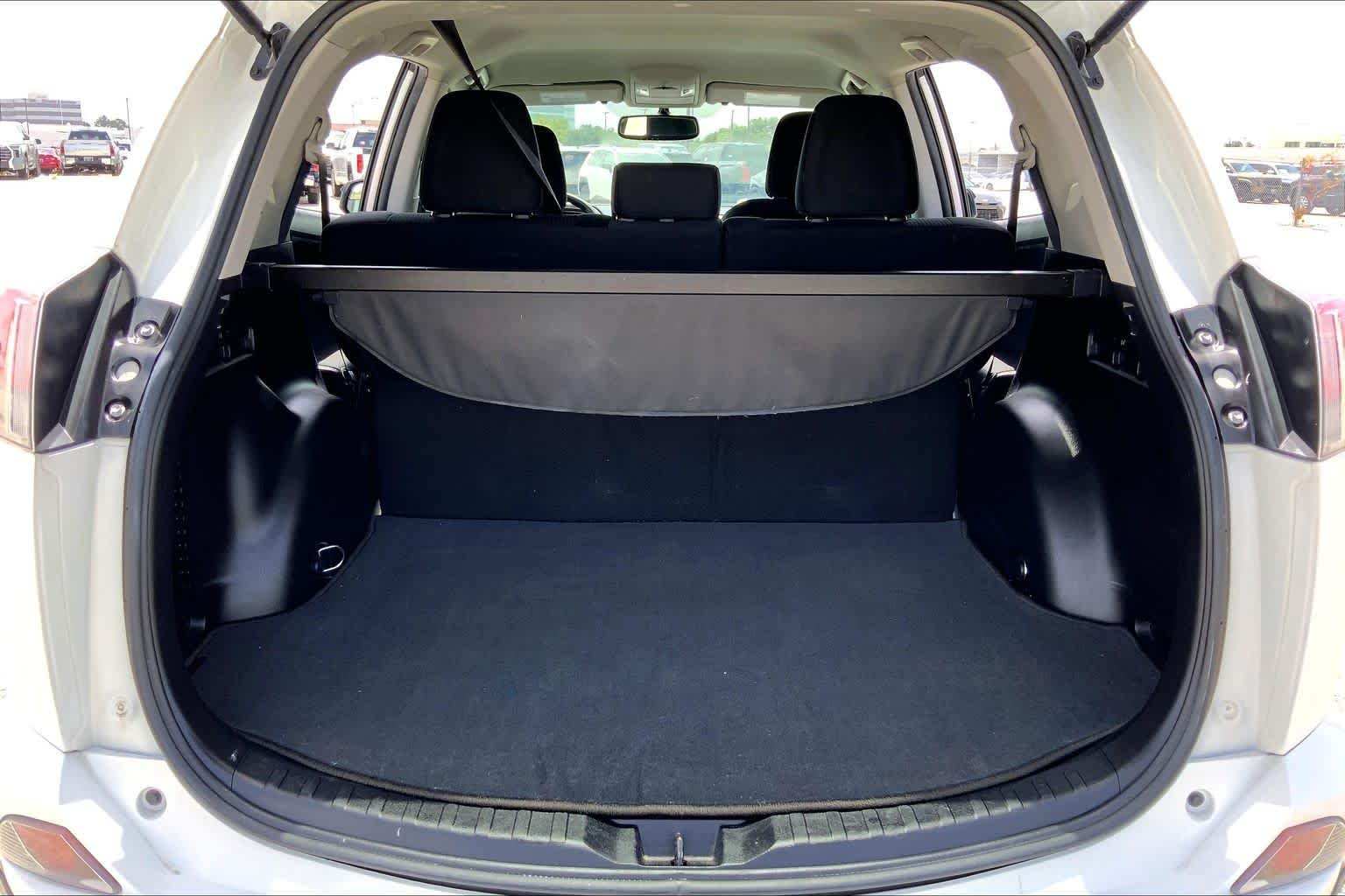 Used 2016 Super White Toyota LE image 34