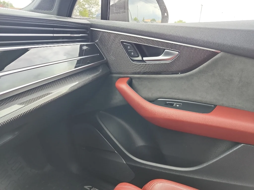 Used 2020 Daytona Gray Pearl Effect Audi Premium Plus image 27