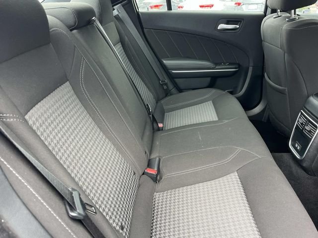 Used 2023 White Dodge SXT image 21