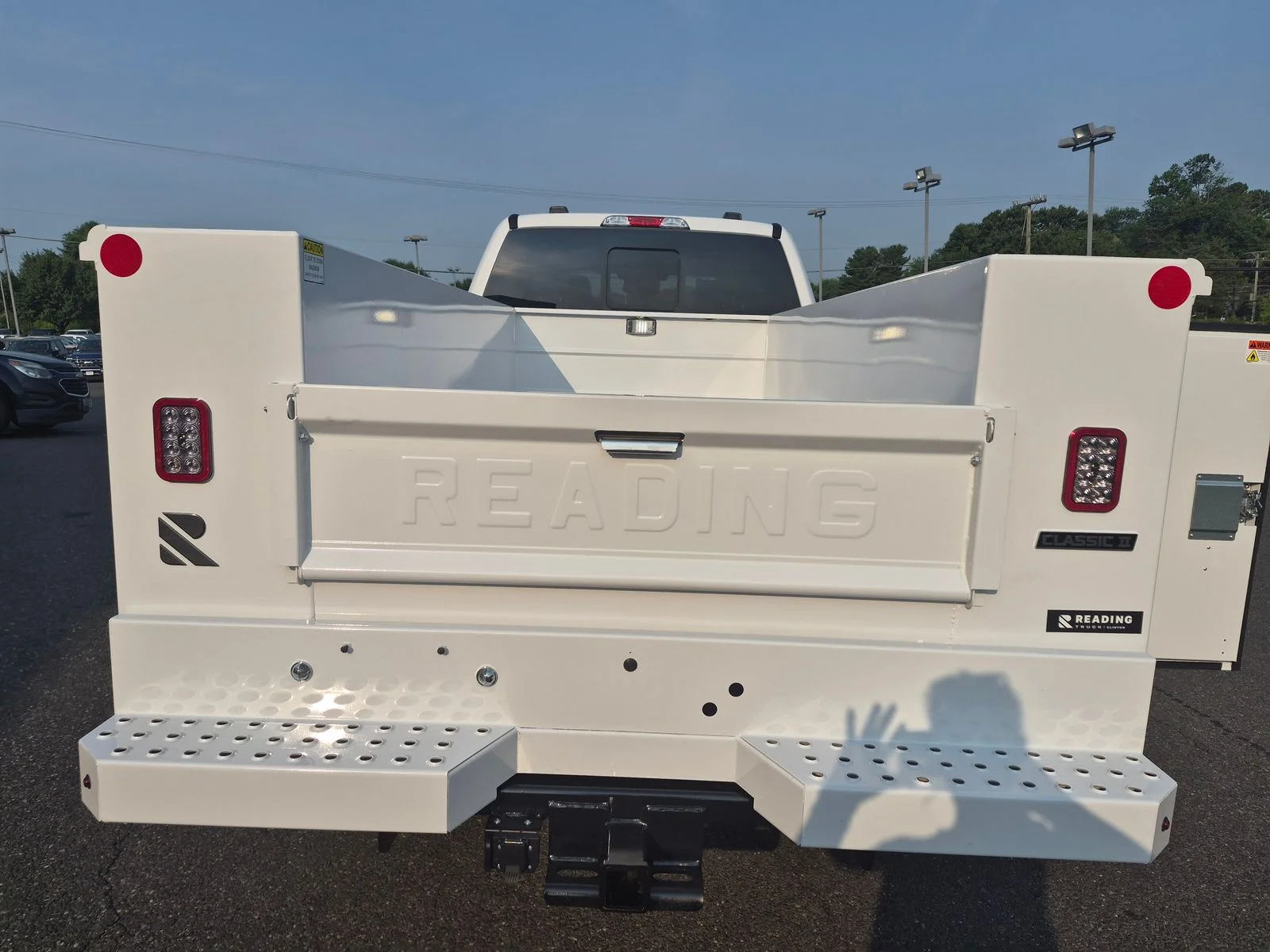 New 2026 Oxford White Ford XL SERVICE BODY image 4