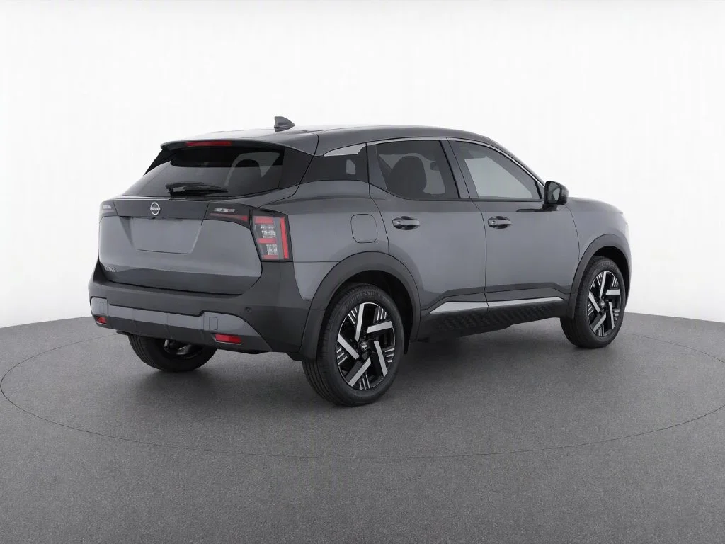Used 2025 Gray Nissan SV image 3