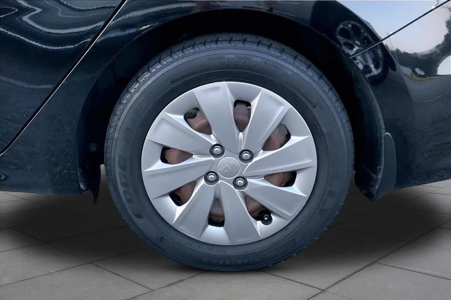 Used 2018 Aurora Black Kia LX image 11