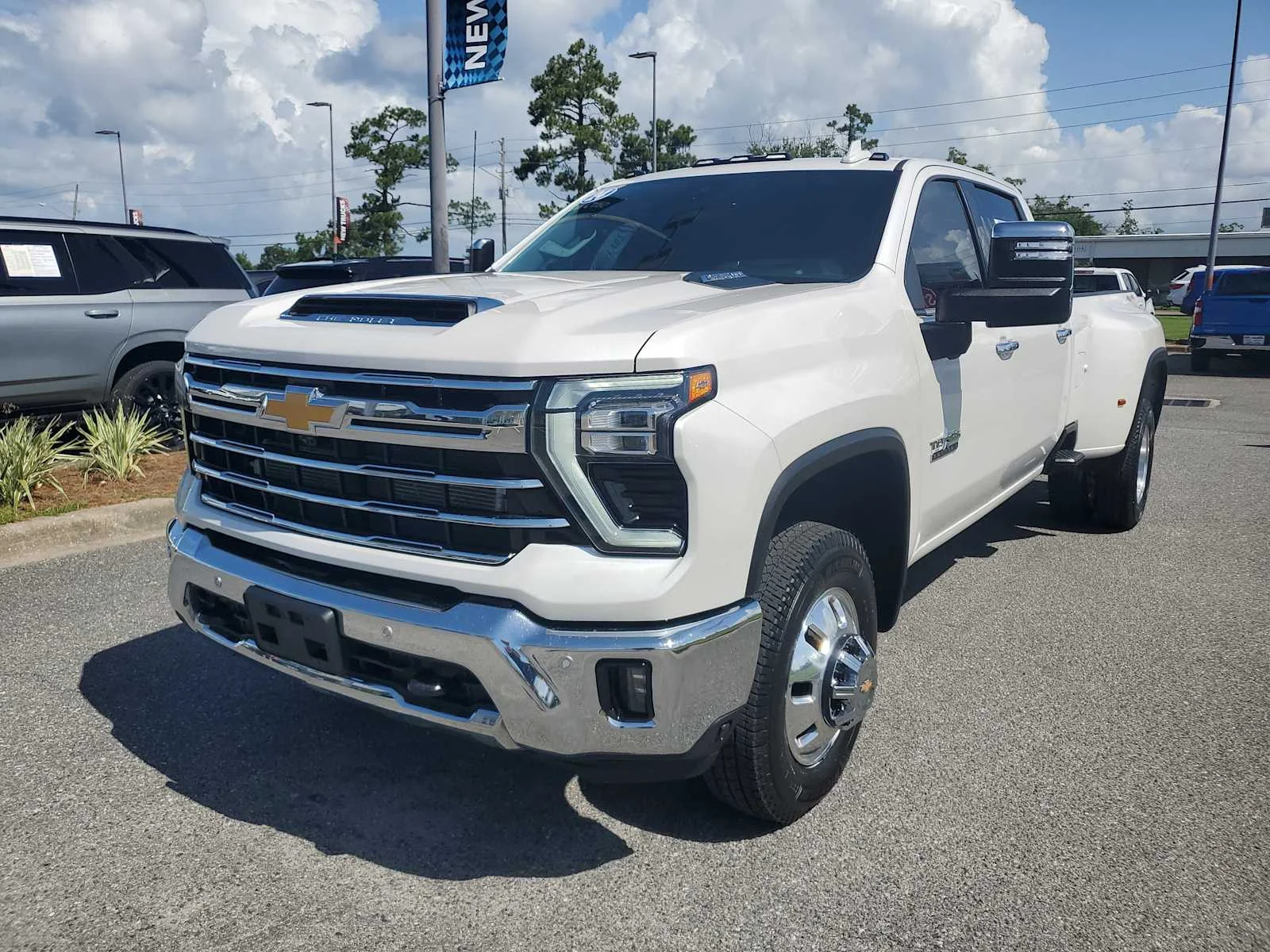 Used 2024 Iridescent Pearl Tricoat Chevrolet LTZ DRW image 1