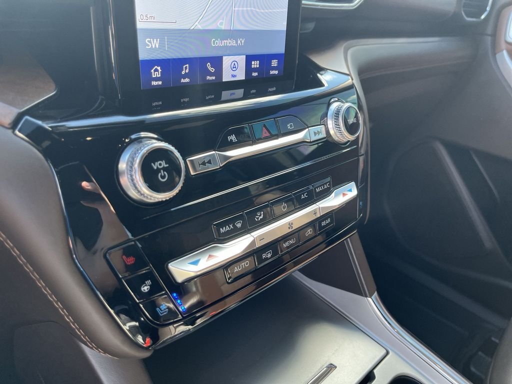 Used 2021 White Ford King Ranch image 19