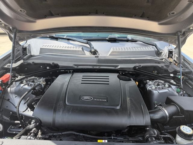 Used 2023 Eiger Grey Metallic Land Rover S image 19