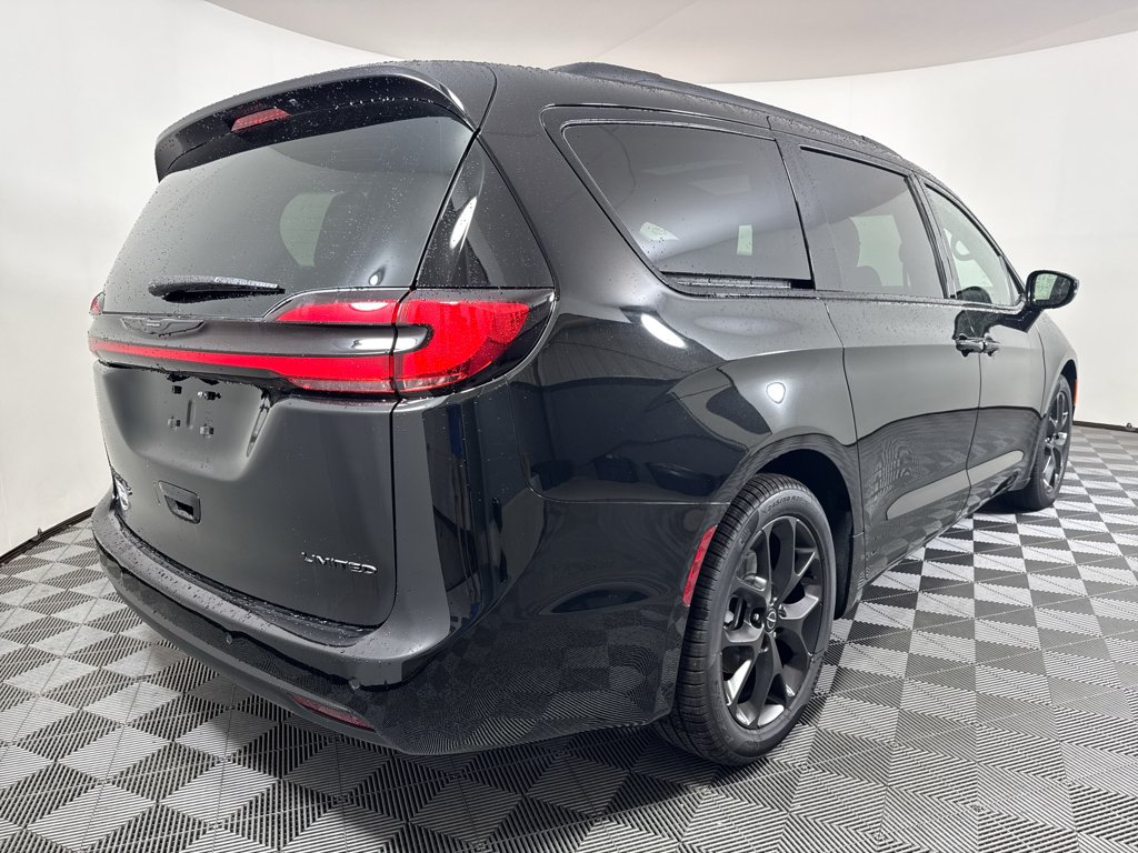 2026 Chrysler Pacifica Limited - Photo 22