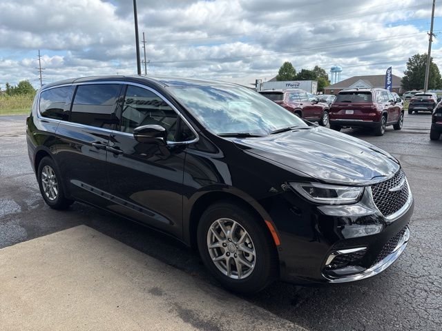 2026 Chrysler Pacifica Select - Photo 8
