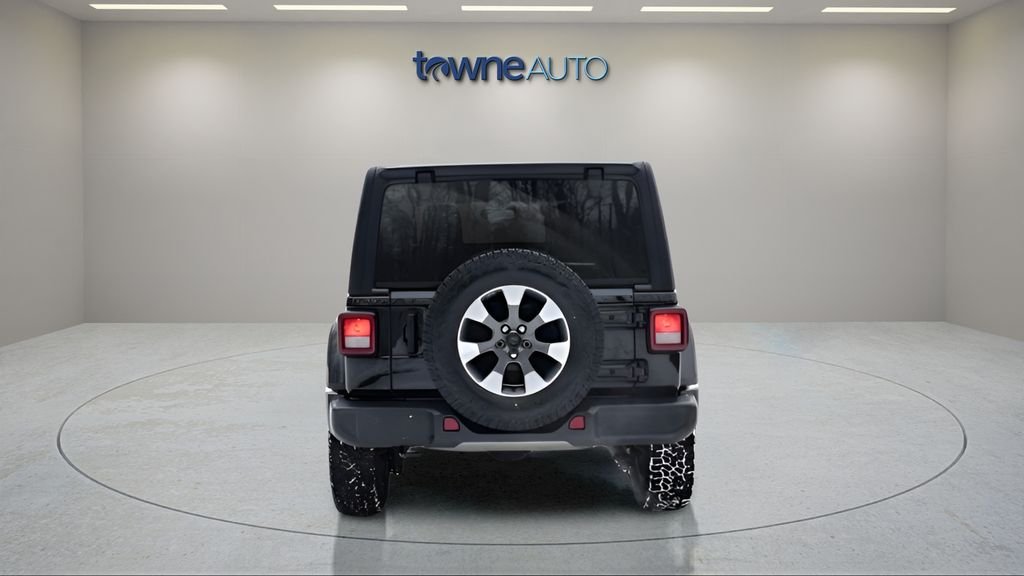 Used 2022 Black Jeep Unlimited Sahara image 4