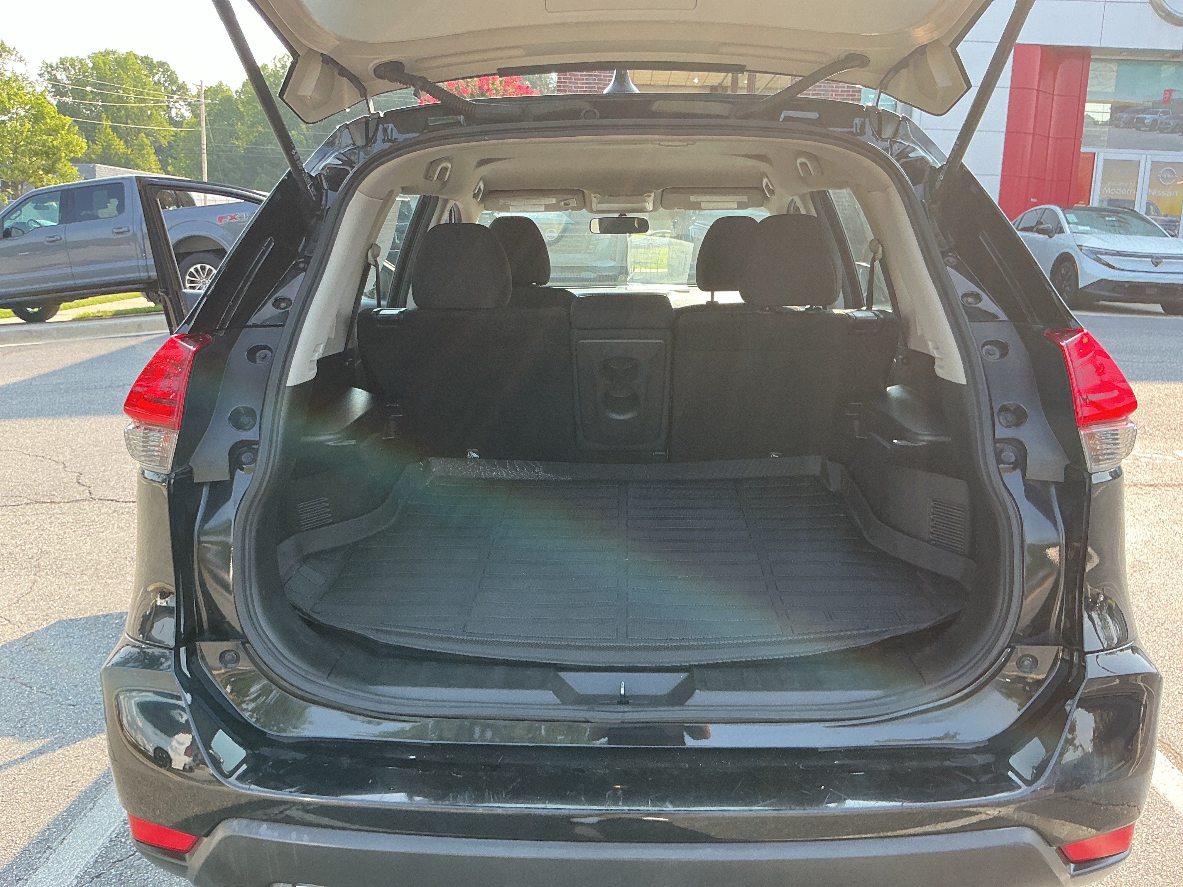 Used 2017 Magnetic Black Nissan S image 26