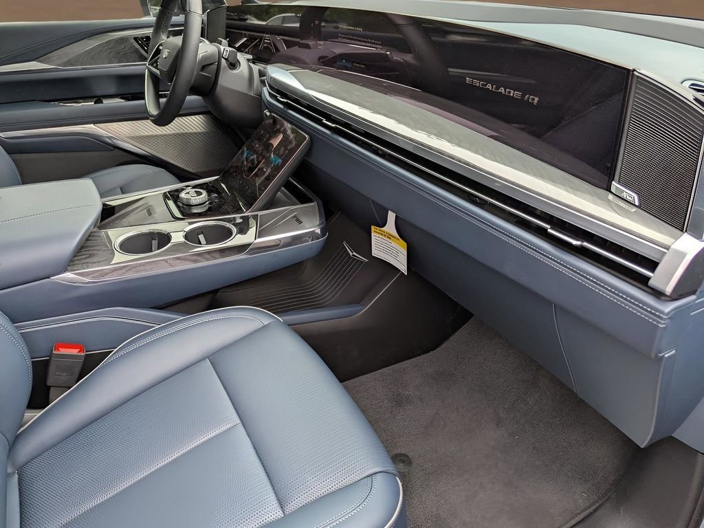 2025 Cadillac Escalade IQ Sport 2 - Photo 35