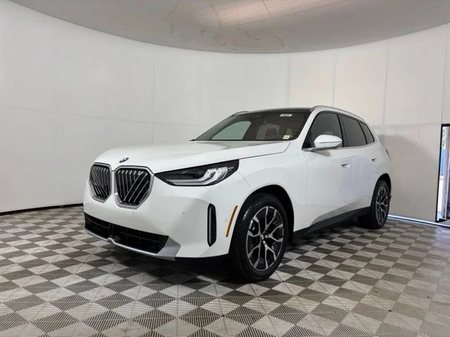New 2026 Alpine White BMW 30 xDrive image 3