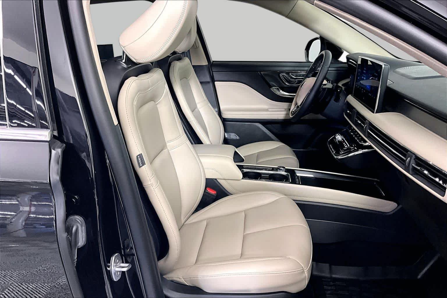 2025 Lincoln Corsair Premiere - Photo 9