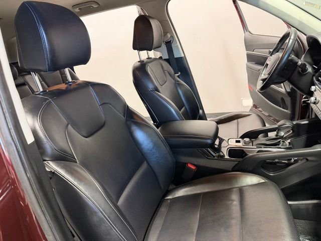 Used 2022 Sangria Red Kia LX image 24