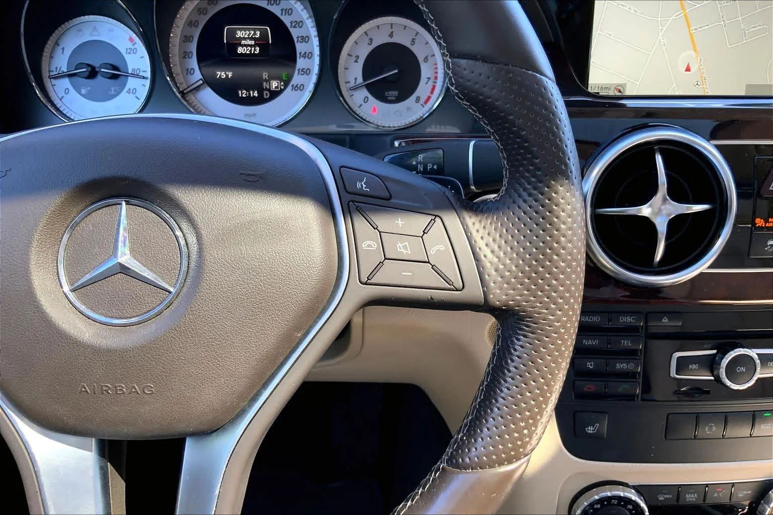 Used 2015 Lunar Blue Metallic Mercedes-Benz GLK 350 image 25